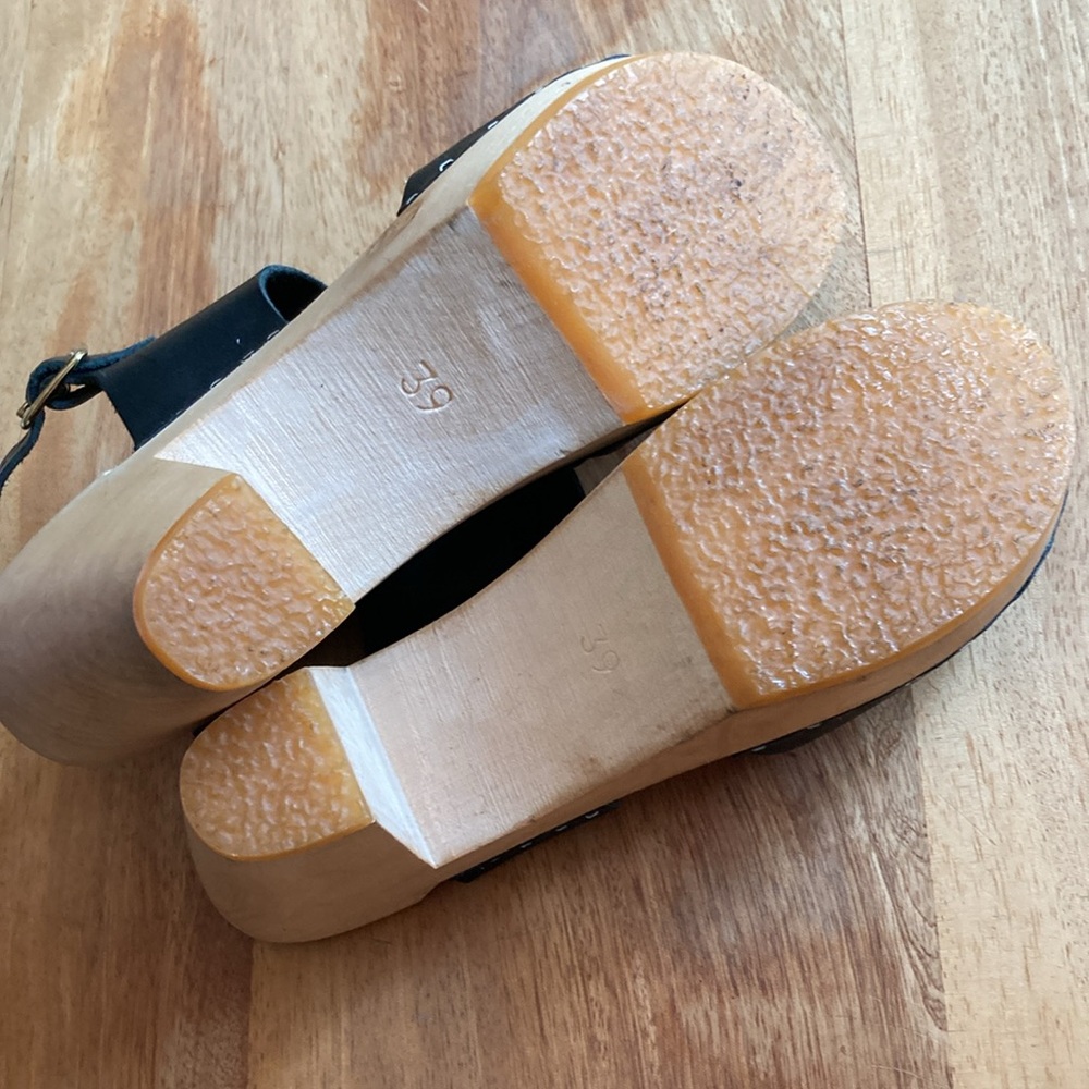 BRYR Black Leather Peep-Toe Wedge Sandals - Picture 12 of 13